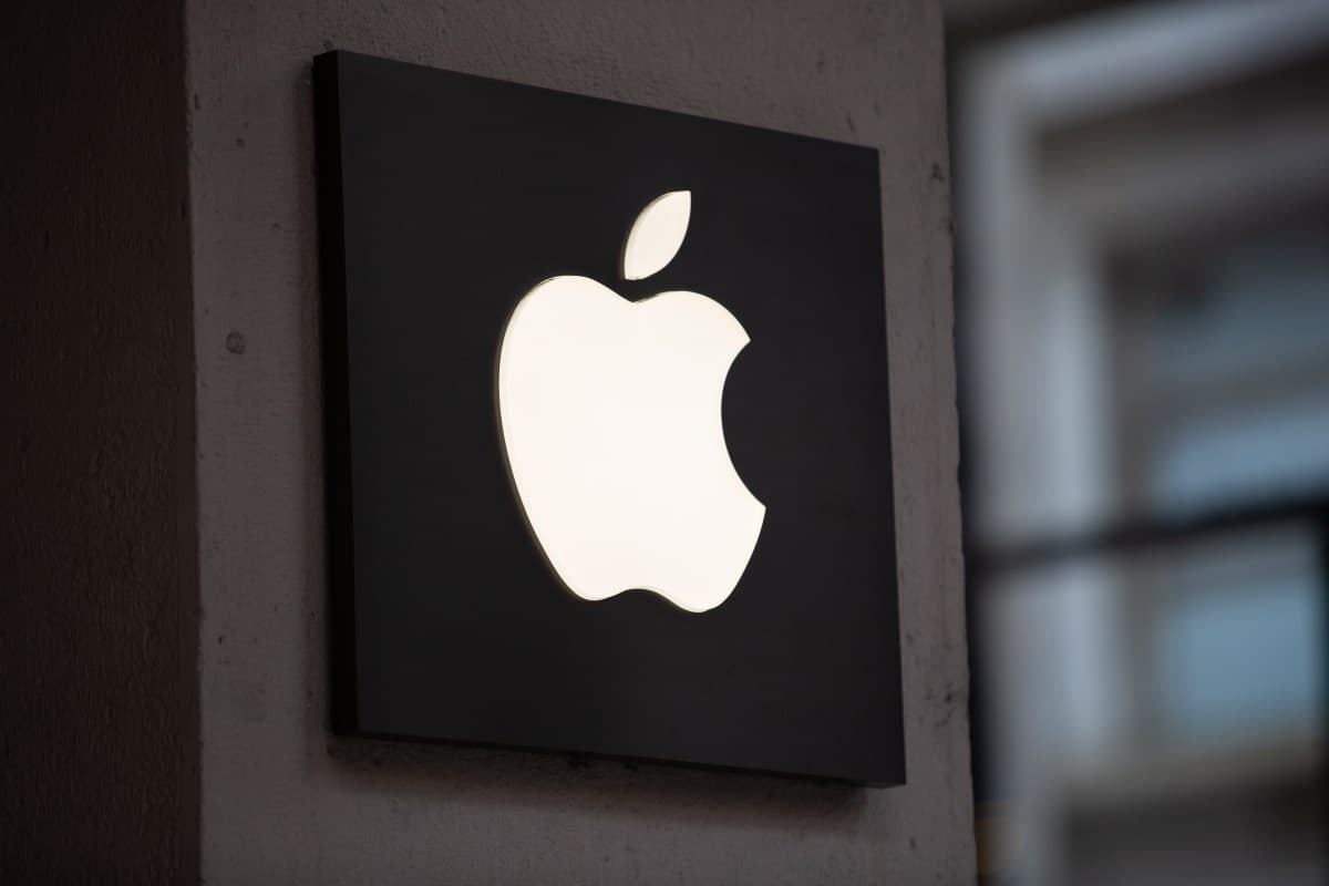 Apple Acelera Desenvolvimento de Chips para Óculos Inteligentes, Macs e Servidores de IA