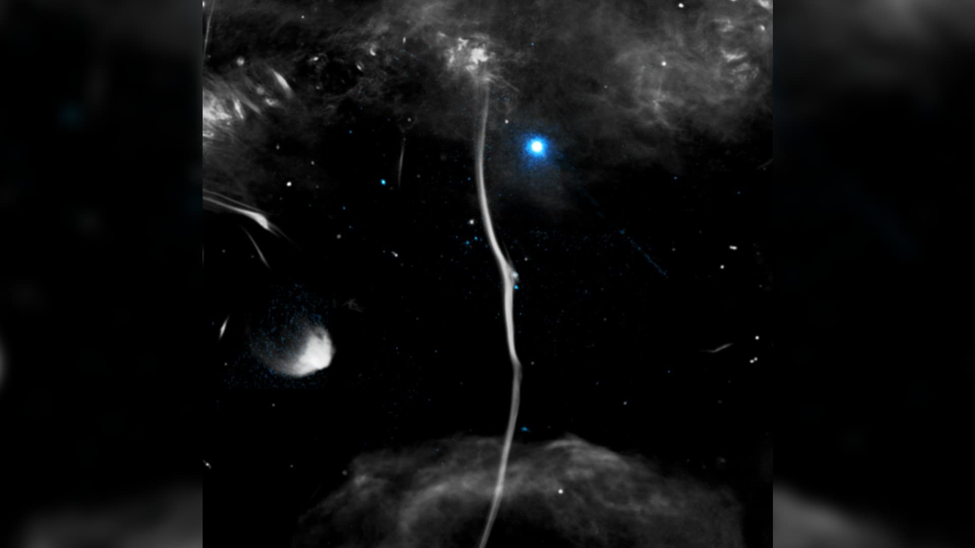 NASA Revela 'Fratura' em Osso Cósmico Gigante com Observatório de Raios-X