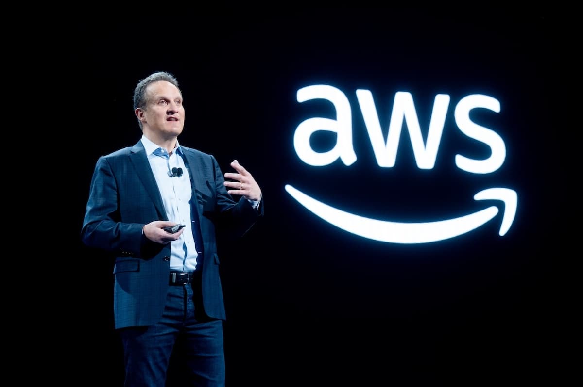 Amazon Aposta Alto em Nova Ferramenta de Geração de Código por IA para Revolucionar o Desenvolvimento de Software