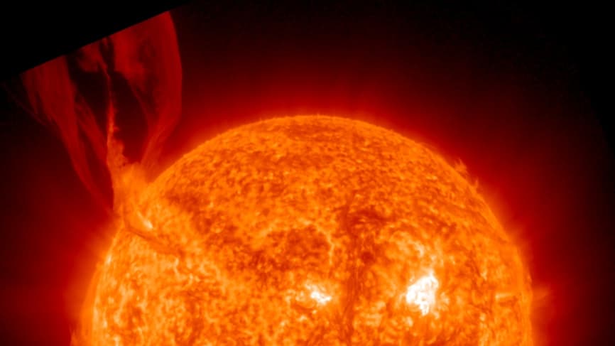 Sol Desencadeia Erupção de Filamento Impressionante, Mas a Terra Escapa da Explosão