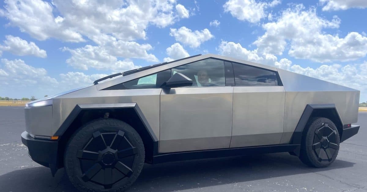 Tesla Abandona Planos para o Extensor de Alcance Opcional do Cybertruck