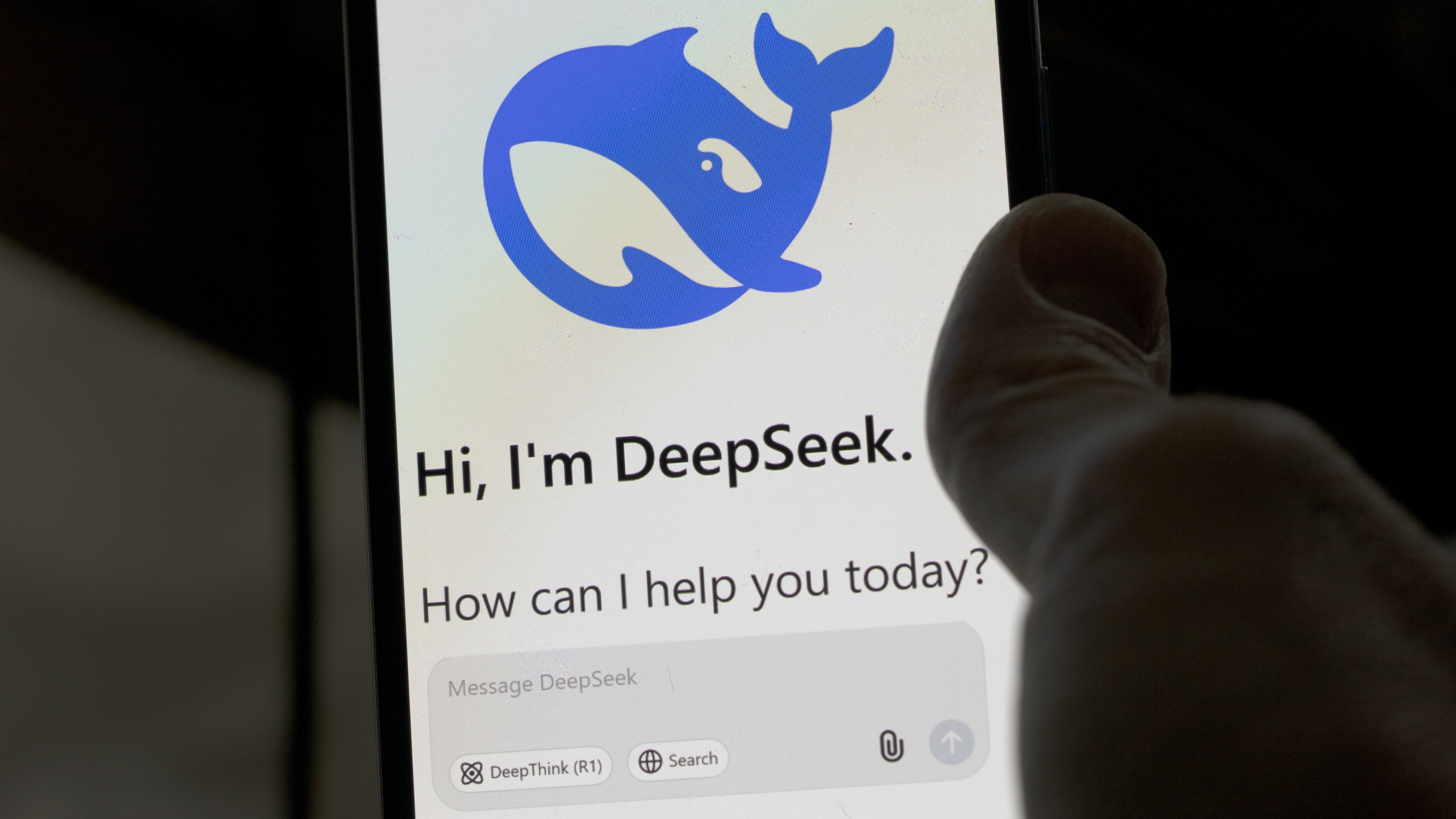 Microsoft Proíbe Uso do DeepSeek por Funcionários: Implicações de Segurança e o Paradoxo da IA