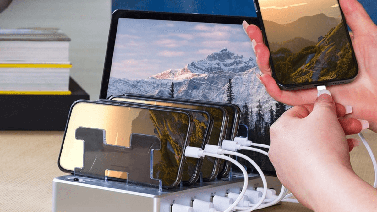 Oferta Imperdível: Estação de Carregamento de Seis Portas por Apenas US$ 15 para Simplificar Sua Vida Digital