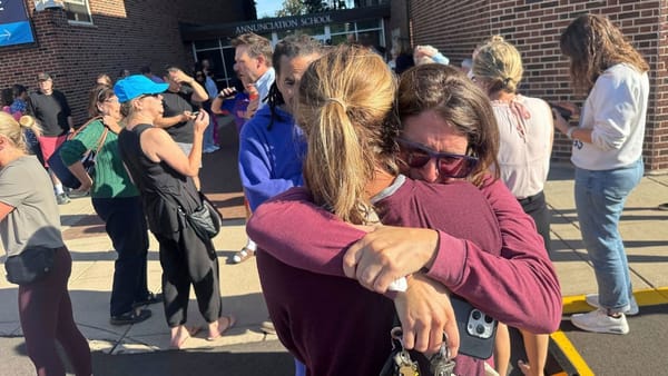 Tiroteio na Escola Católica de Minneapolis
