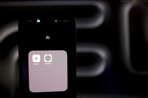 DeepSeek: A Nova IA que Desafia o Gemini do Google (Análise)